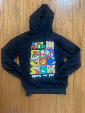 Nintendo Black Super Mario Logo Pullover Super Soft Size Medium